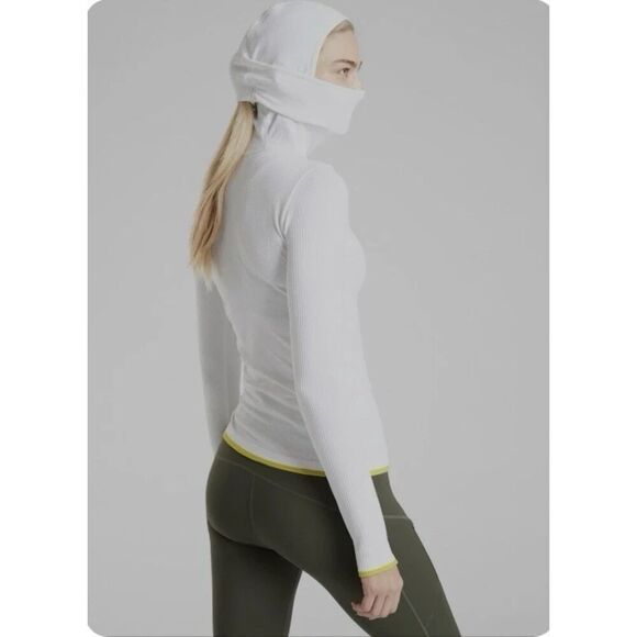 $98 Athleta Flurry Balaclava Hoodie Small Base Layer White Cold Weather Training - Picture 1 of 11